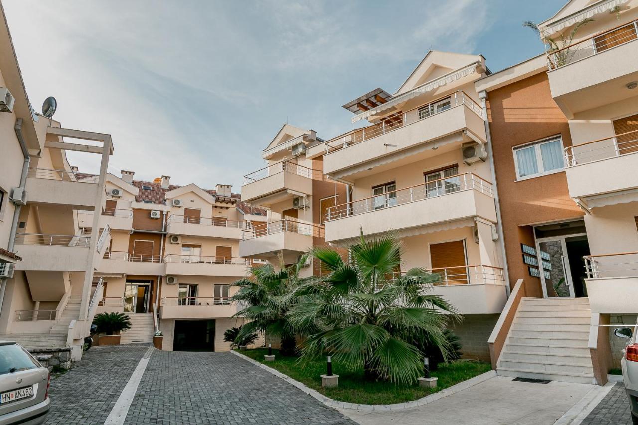 Apartments Rivijera Herceg Novi Exterior photo
