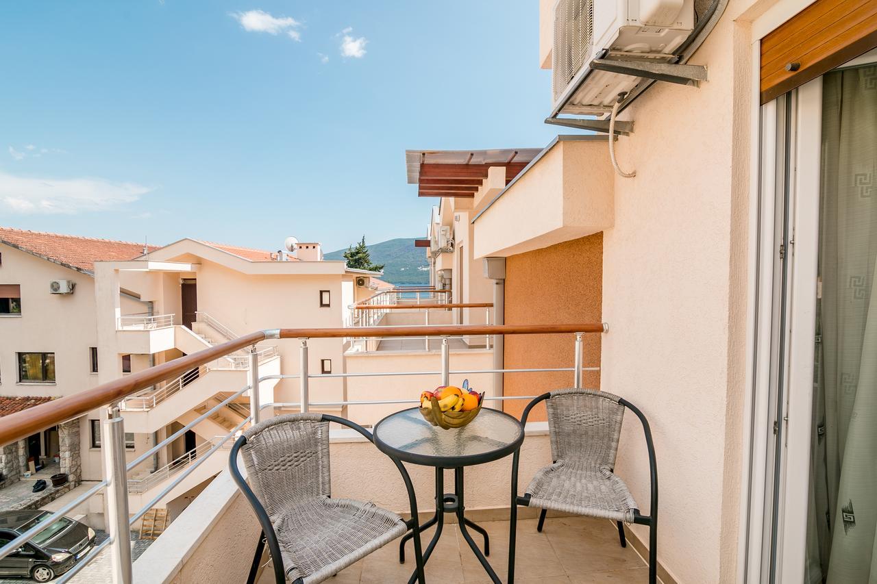 Apartments Rivijera Herceg Novi Exterior photo